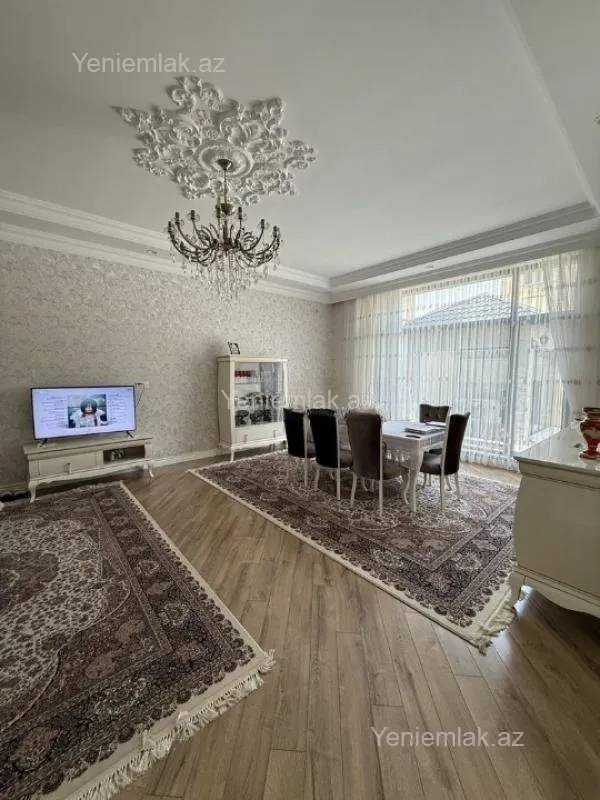 Satılır 5 otaqlı həyət evi 310 m²