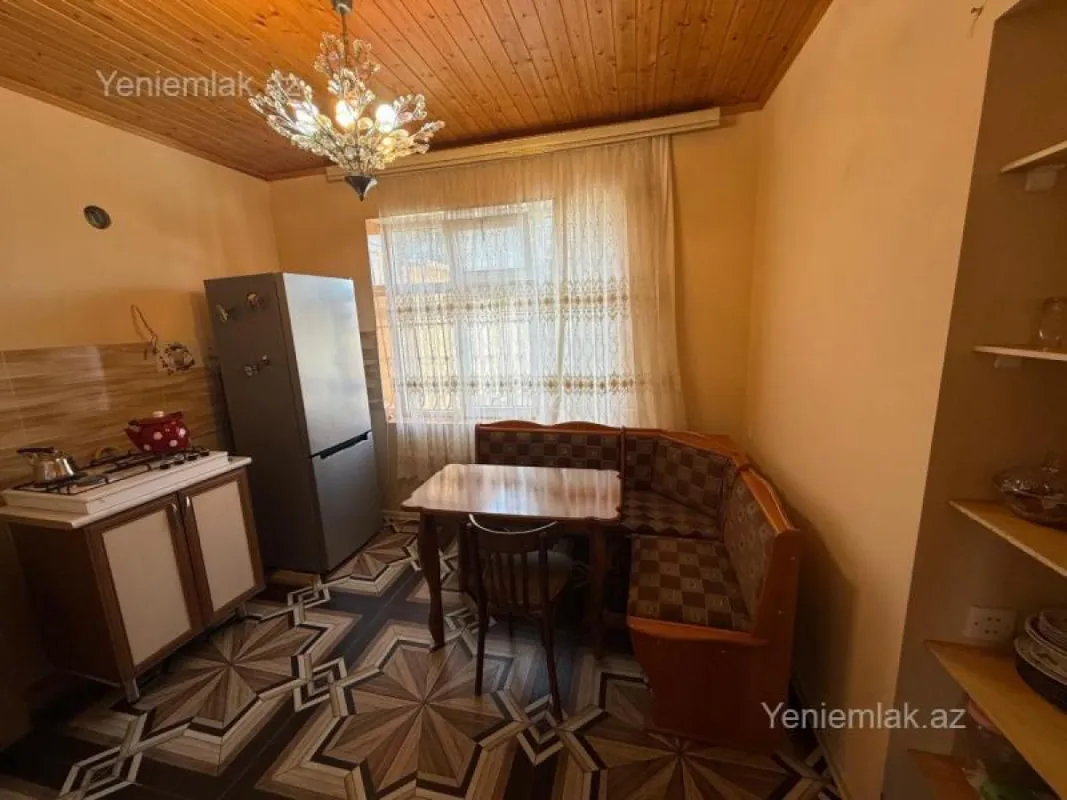 Satılır 4 otaqlı həyət evi 120 m²