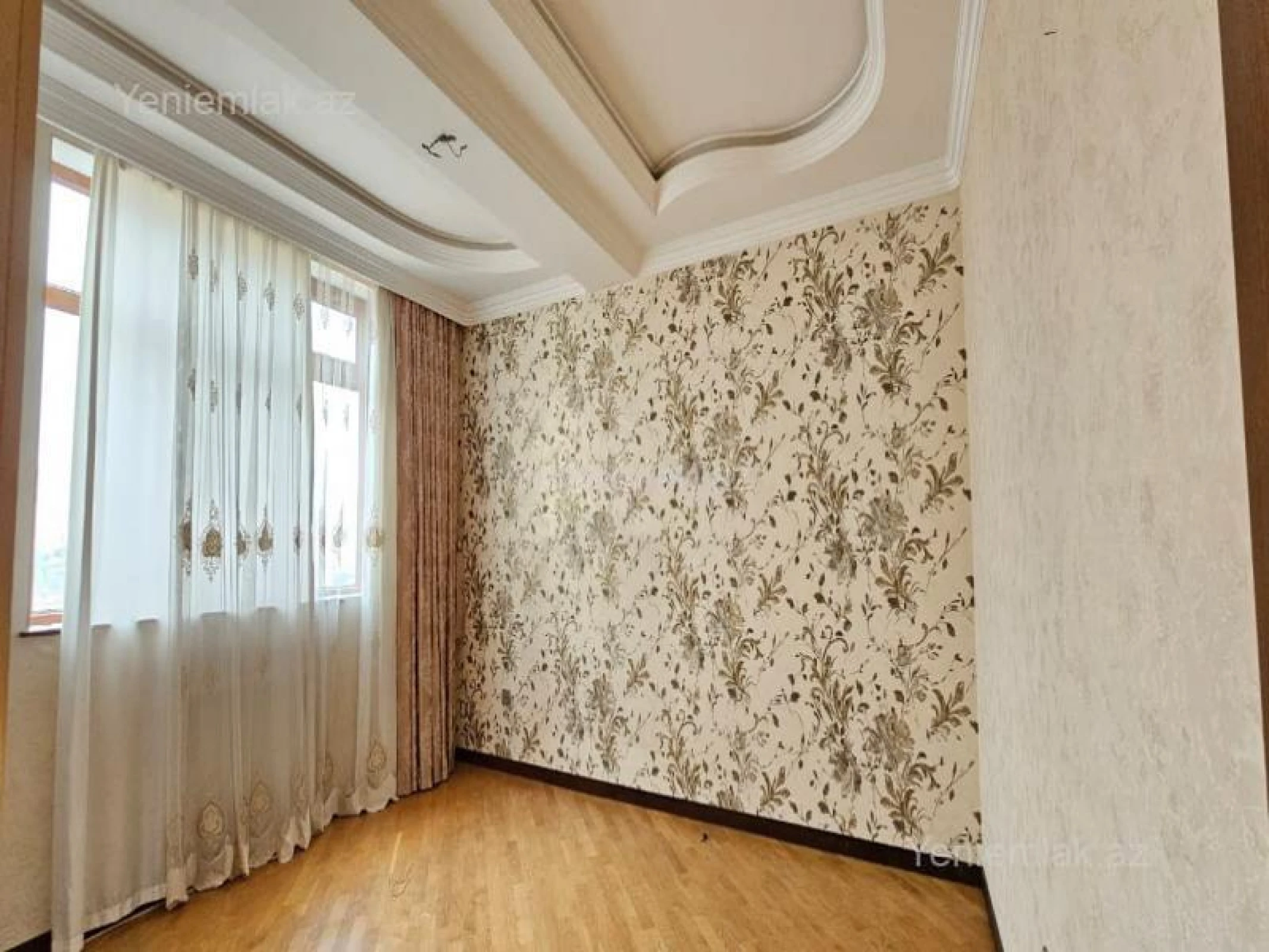 Satılır 6 otaqlı yeni tikili 320 m²