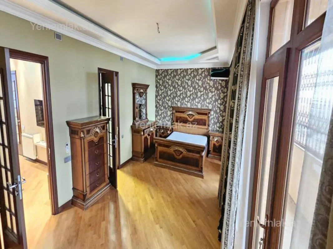 Satılır 6 otaqlı yeni tikili 320 m²