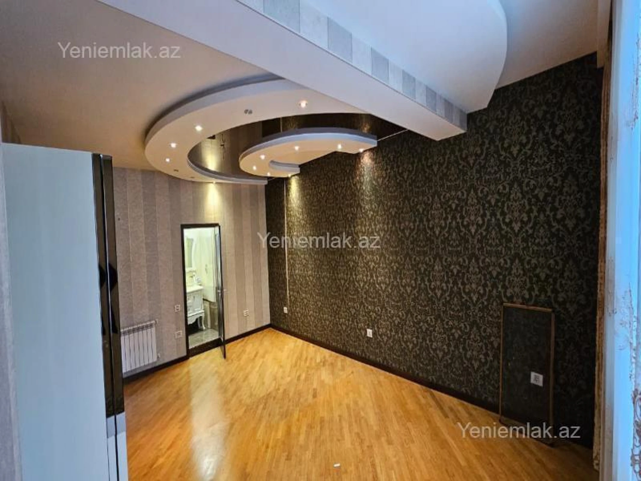 Satılır 6 otaqlı yeni tikili 320 m²