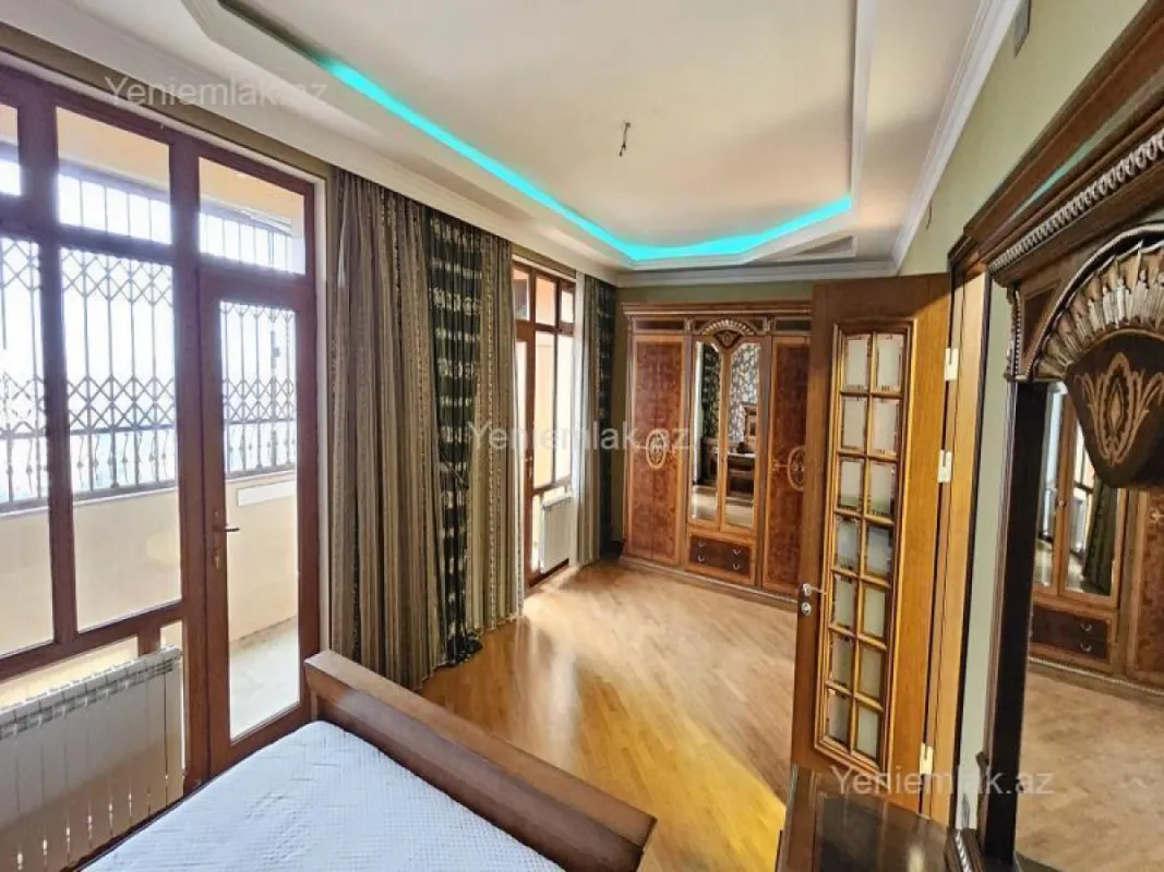 Satılır 6 otaqlı yeni tikili 320 m²