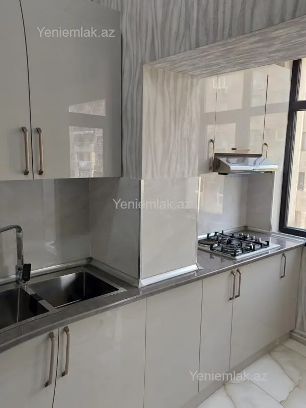 Satılır 2 otaqlı yeni tikili 72 m²