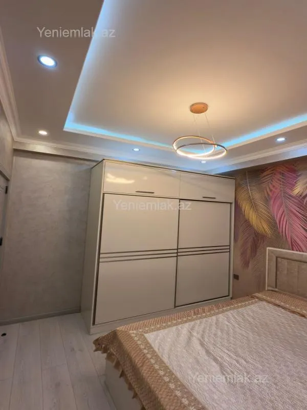 Satılır 3 otaqlı yeni tikili 132 m²