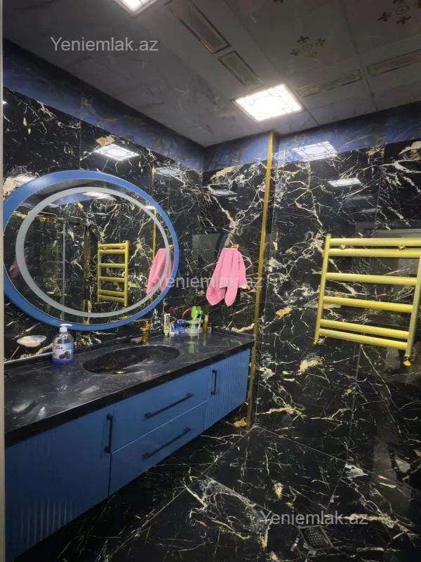 Satılır 3 otaqlı yeni tikili 132 m²