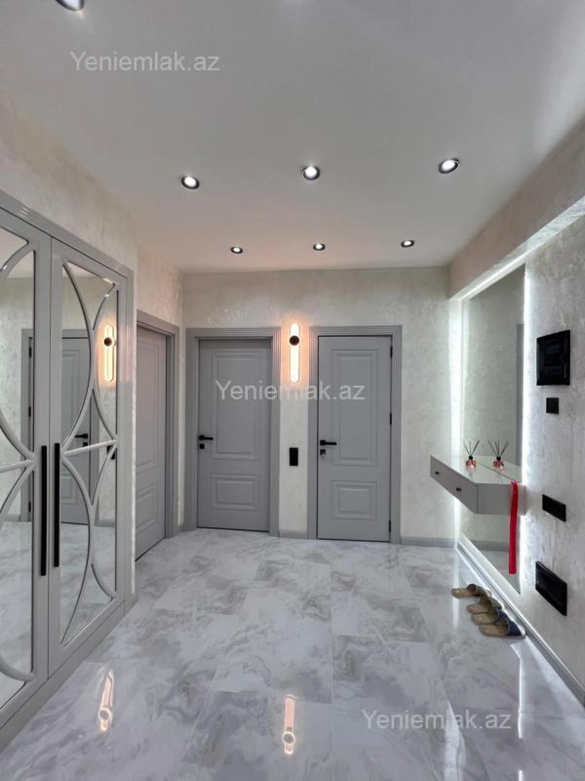 Satılır 3 otaqlı yeni tikili 80 m²