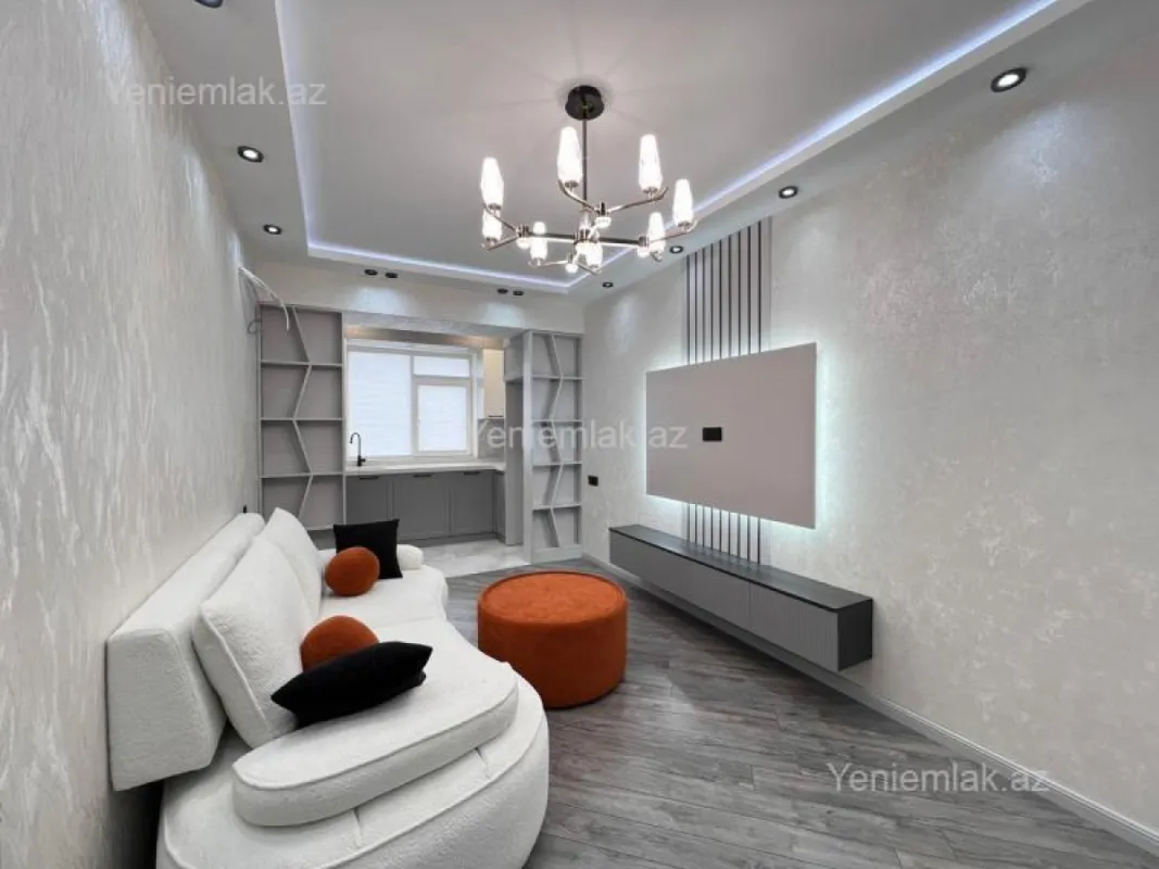 Satılır 3 otaqlı yeni tikili 80 m²