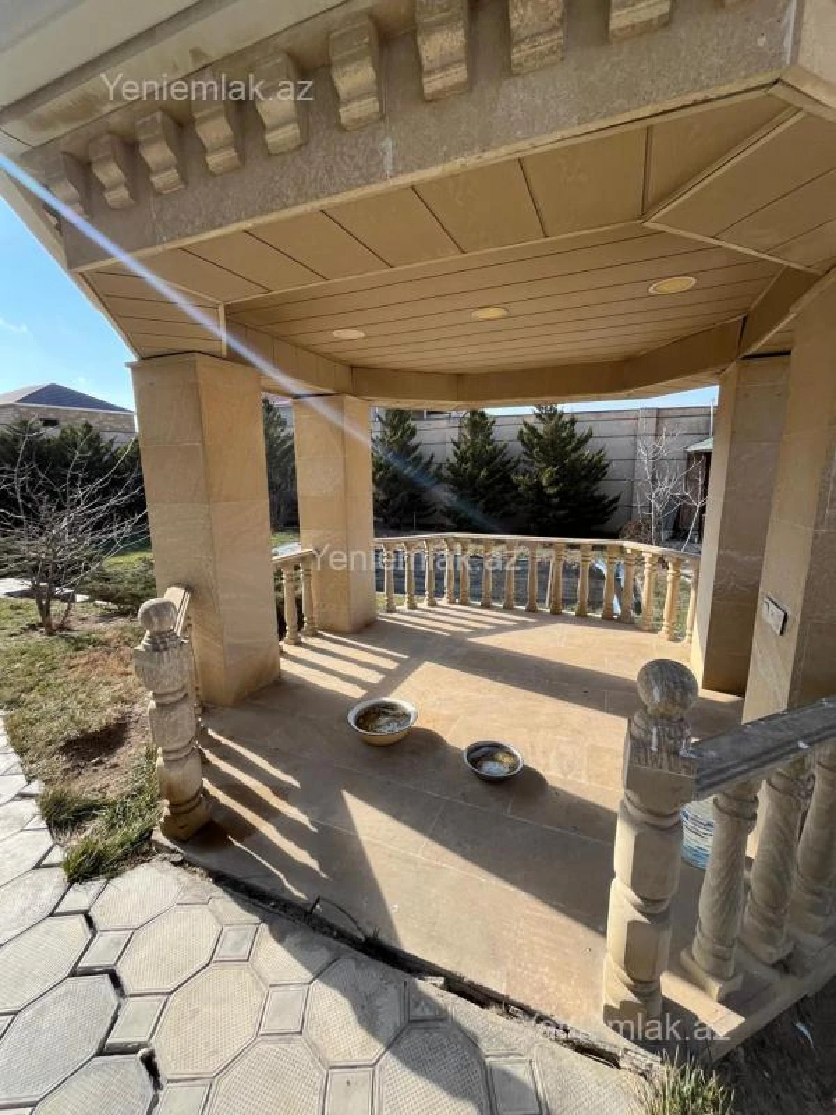 Satılır 8 otaqlı həyət evi 660 m²