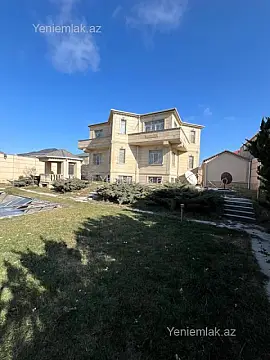 Satılır 8 otaqlı həyət evi 660 m²