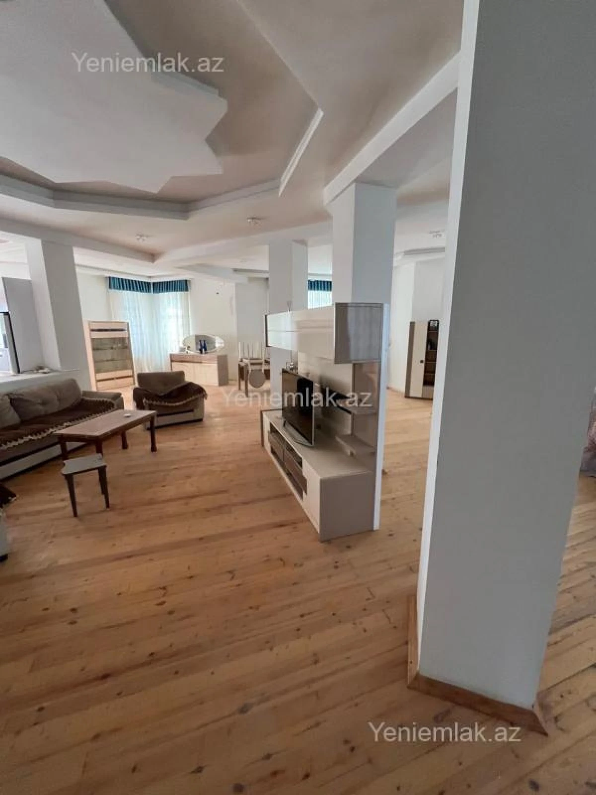 Satılır 8 otaqlı həyət evi 660 m²