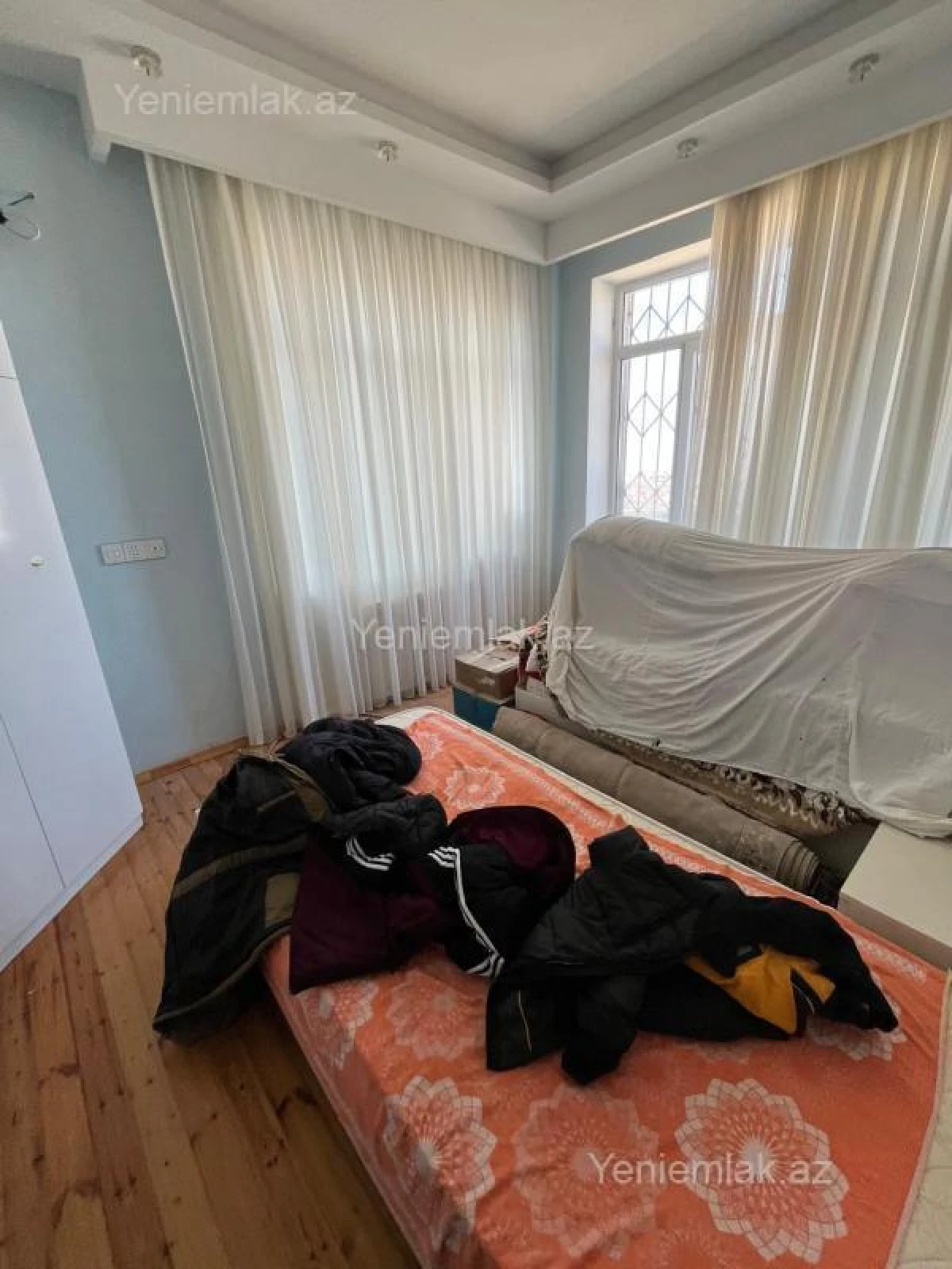 Satılır 8 otaqlı həyət evi 660 m²