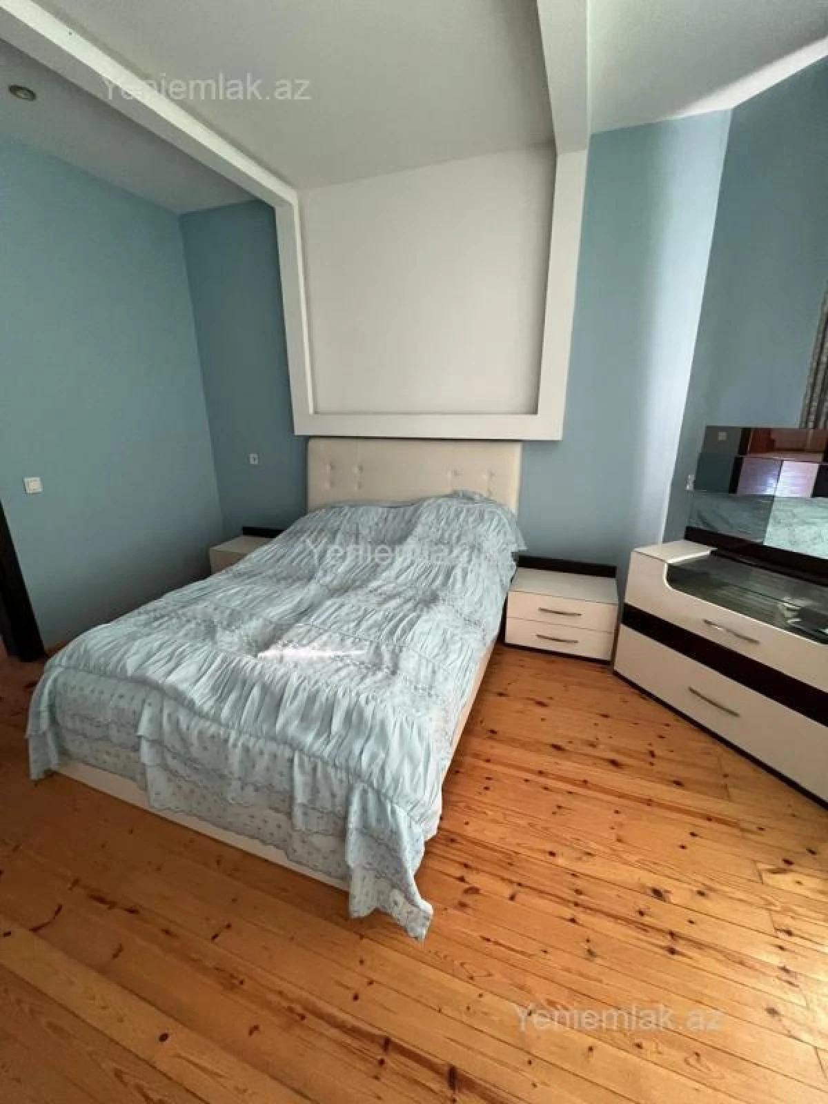 Satılır 8 otaqlı həyət evi 660 m²
