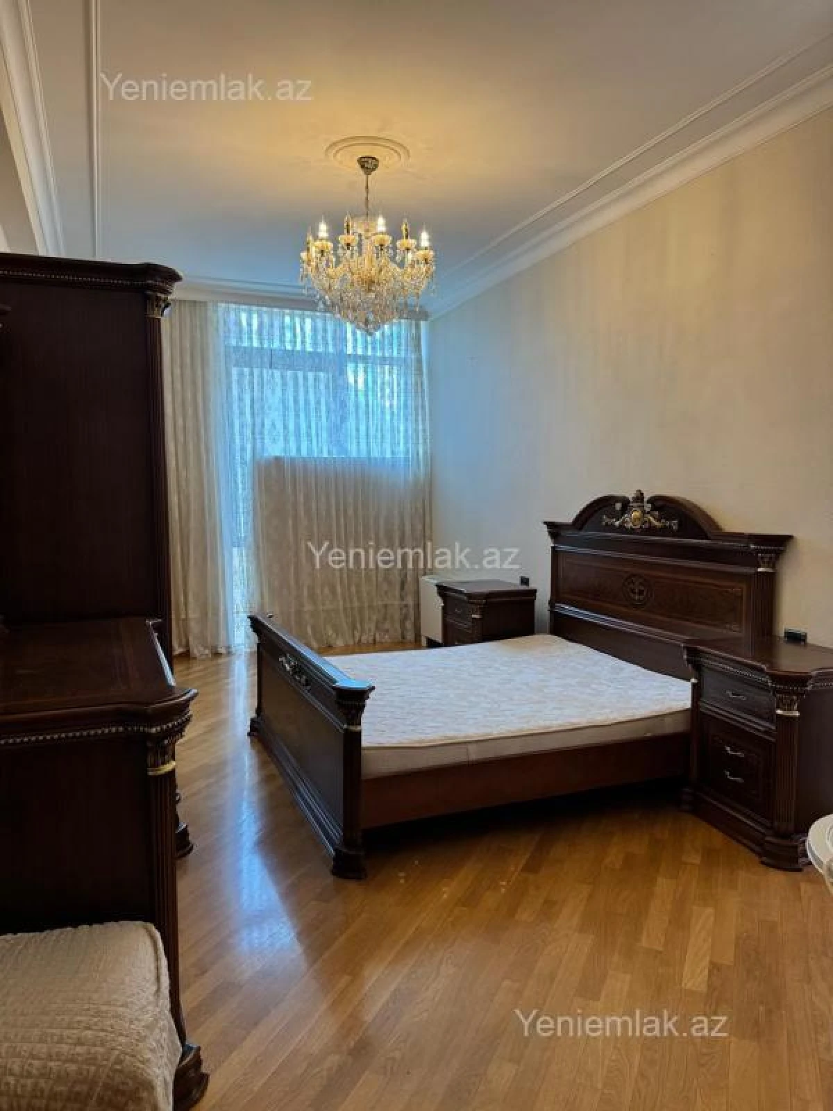 Satılır 3 otaqlı yeni tikili 180 m²