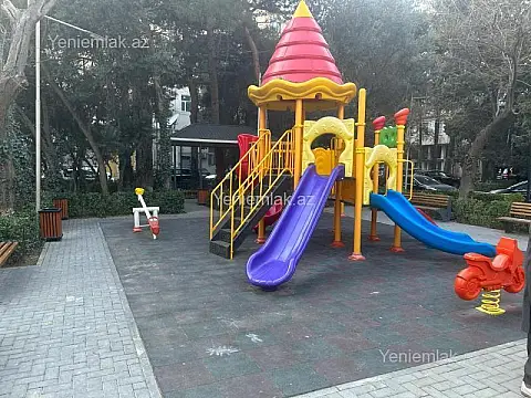 Satılır 2 otaqlı köhnə tikili 45 m²