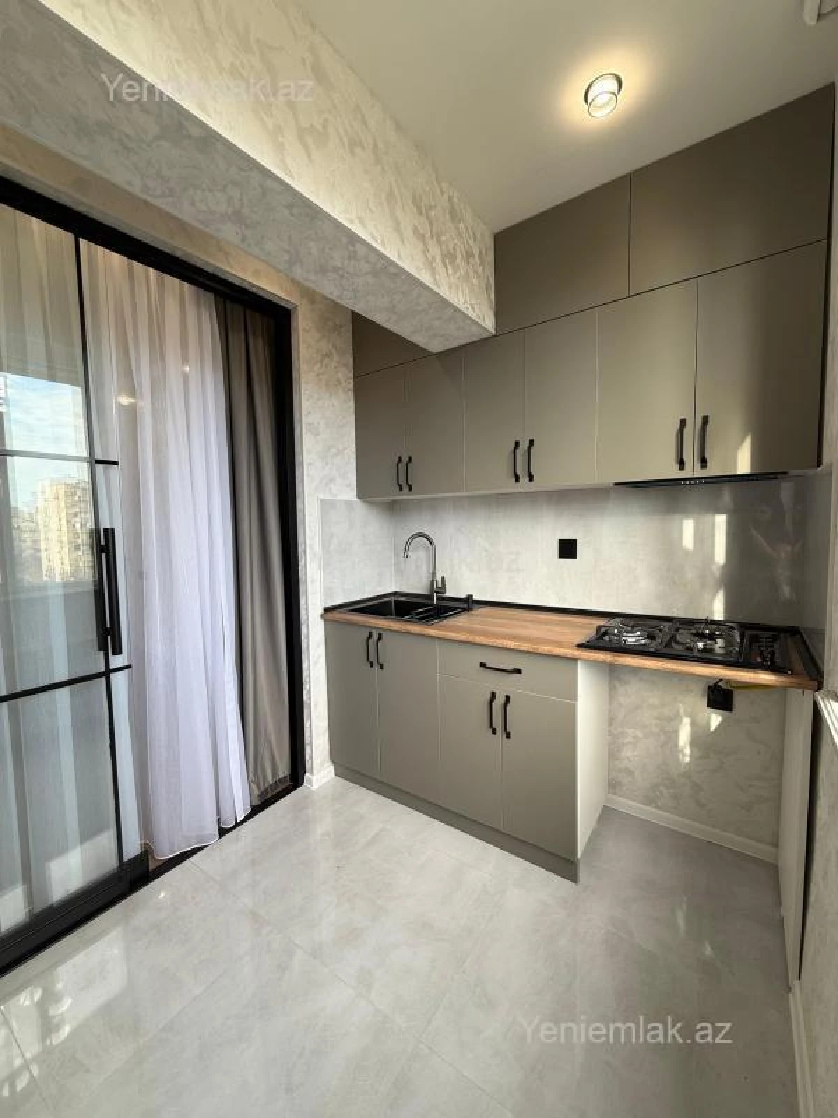 Satılır 3 otaqlı köhnə tikili 68 m²