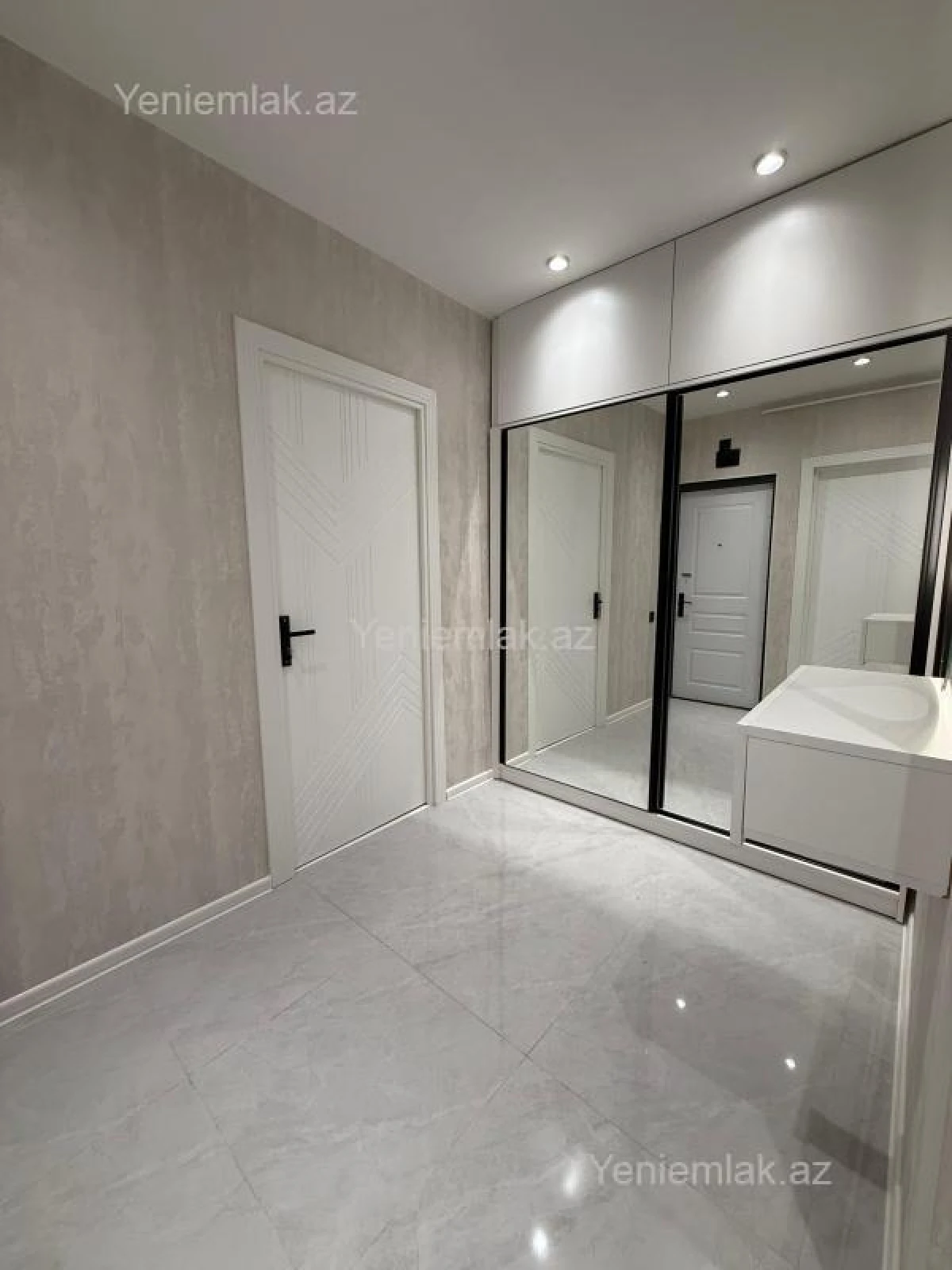 Satılır 3 otaqlı köhnə tikili 68 m²
