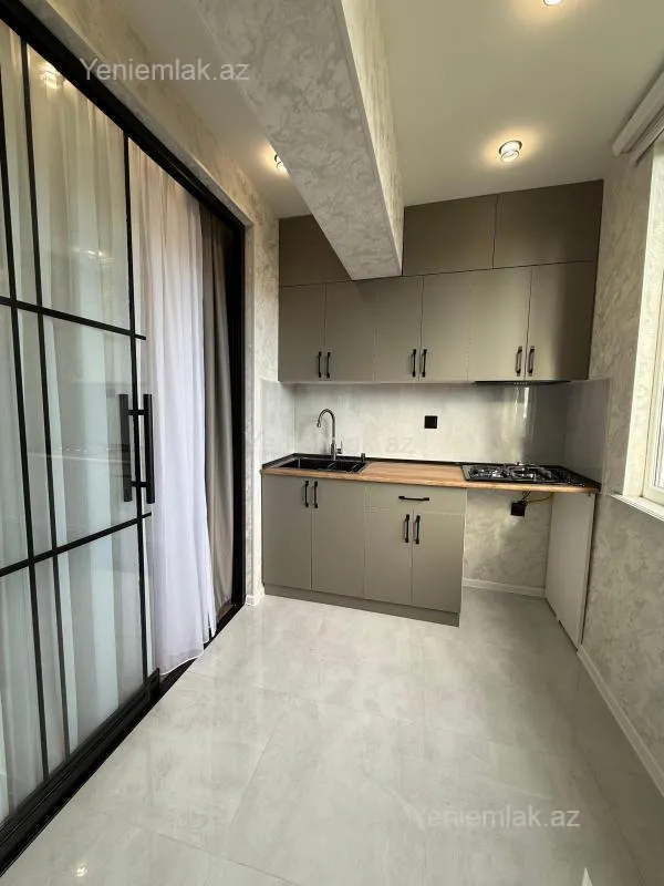 Satılır 3 otaqlı köhnə tikili 68 m²