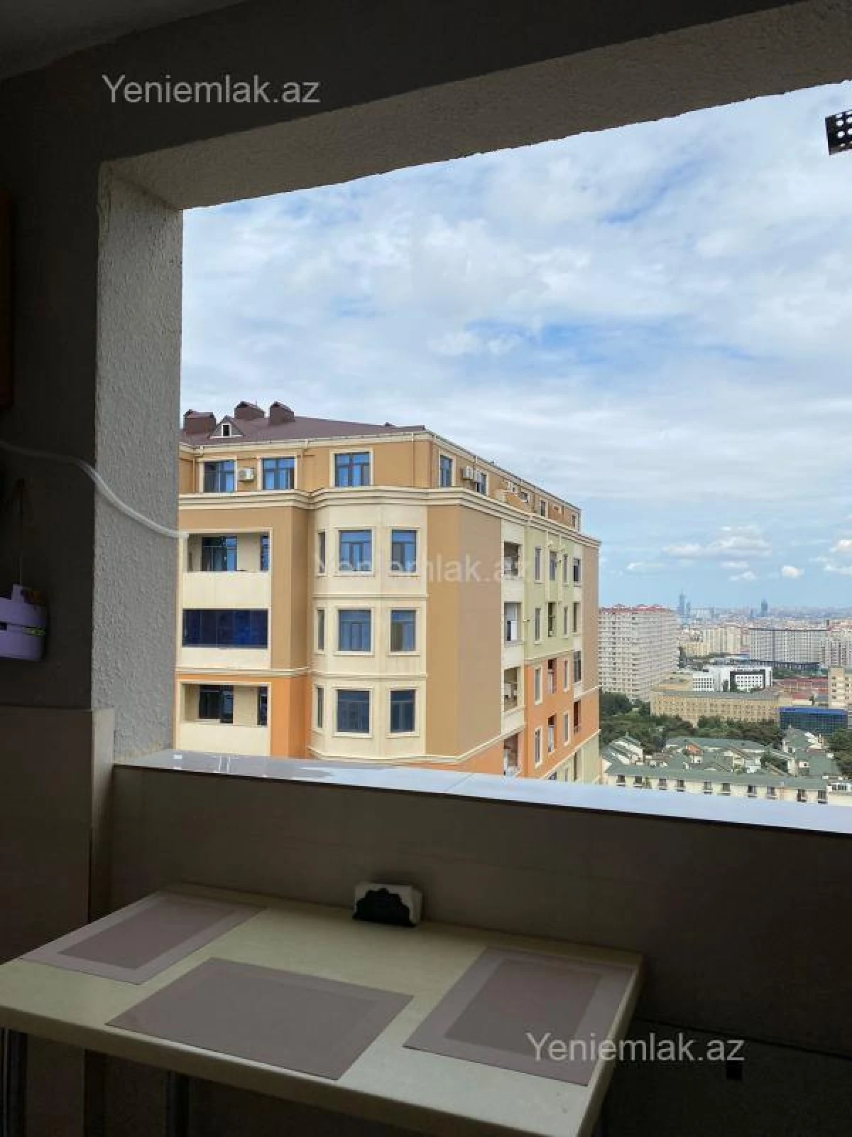 Satılır 3 otaqlı yeni tikili 100 m²