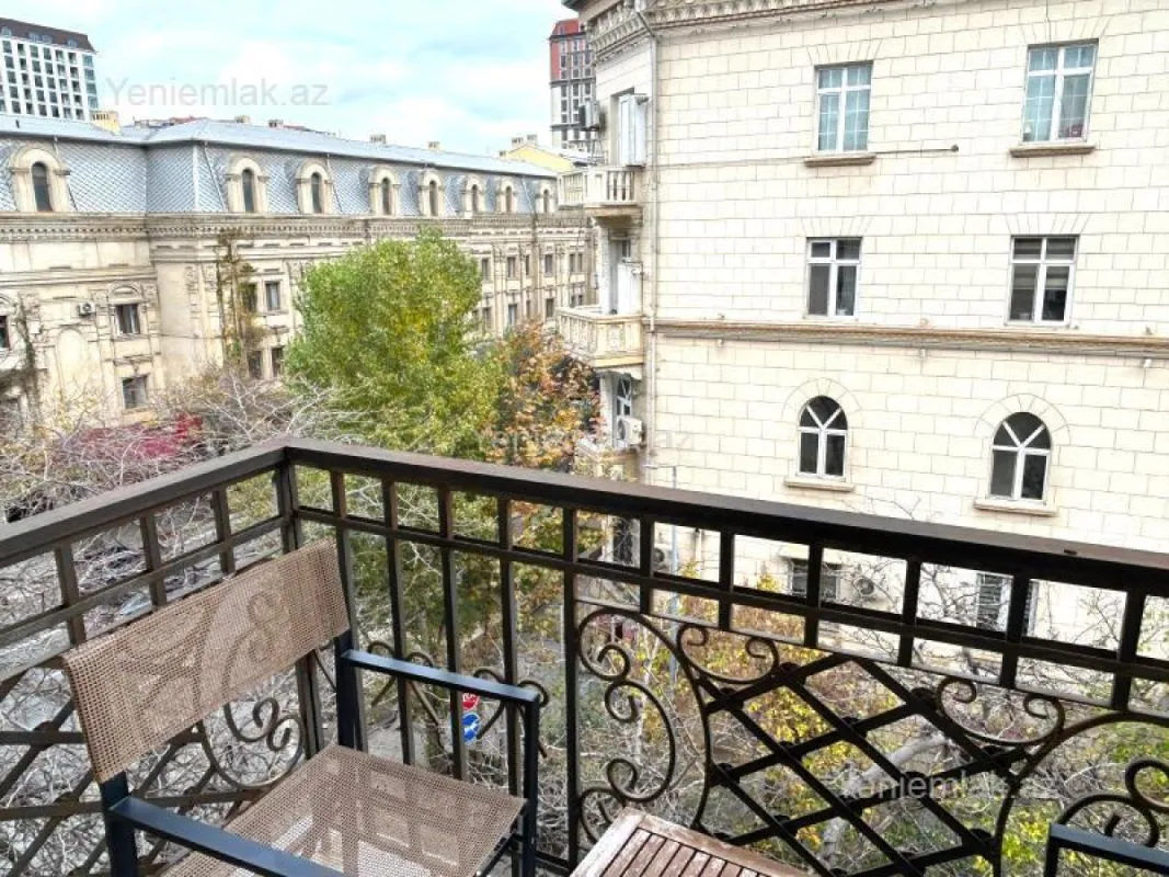 Satılır 1 otaqlı köhnə tikili 50 m²