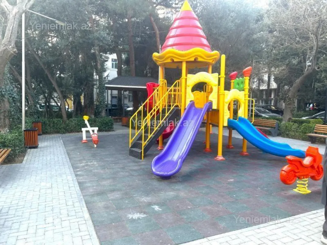 Satılır 1 otaqlı köhnə tikili 50 m²