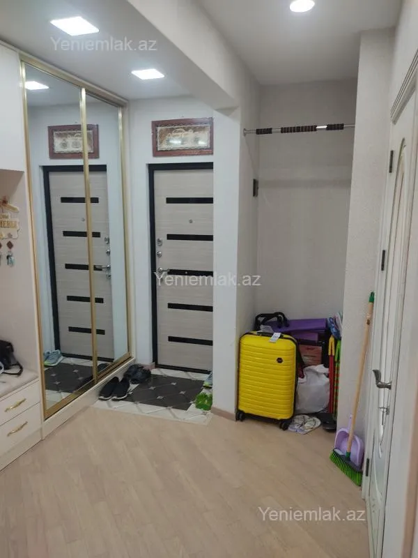 Satılır 3 otaqlı köhnə tikili 85 m²