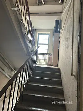 Satılır 2 otaqlı köhnə tikili 55 m²