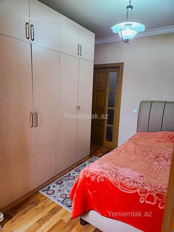 Satılır 3 otaqlı köhnə tikili 85 m²