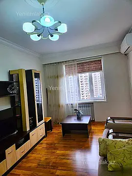 Satılır 3 otaqlı köhnə tikili 85 m²
