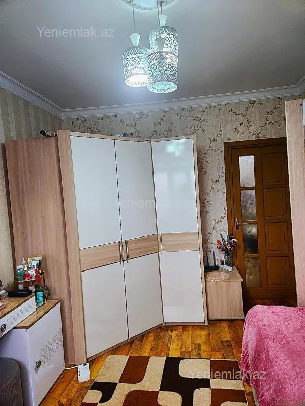 Satılır 3 otaqlı köhnə tikili 85 m²