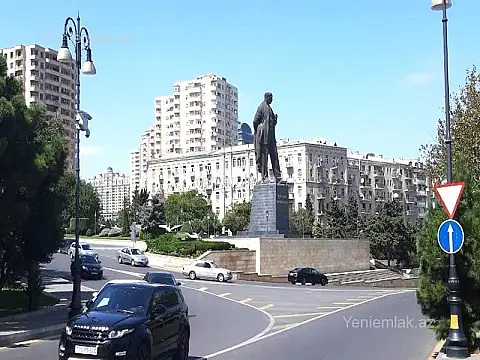 Satılır 3 otaqlı köhnə tikili 85 m² — Bakı, Səbail 3 otaq 85.00 m²