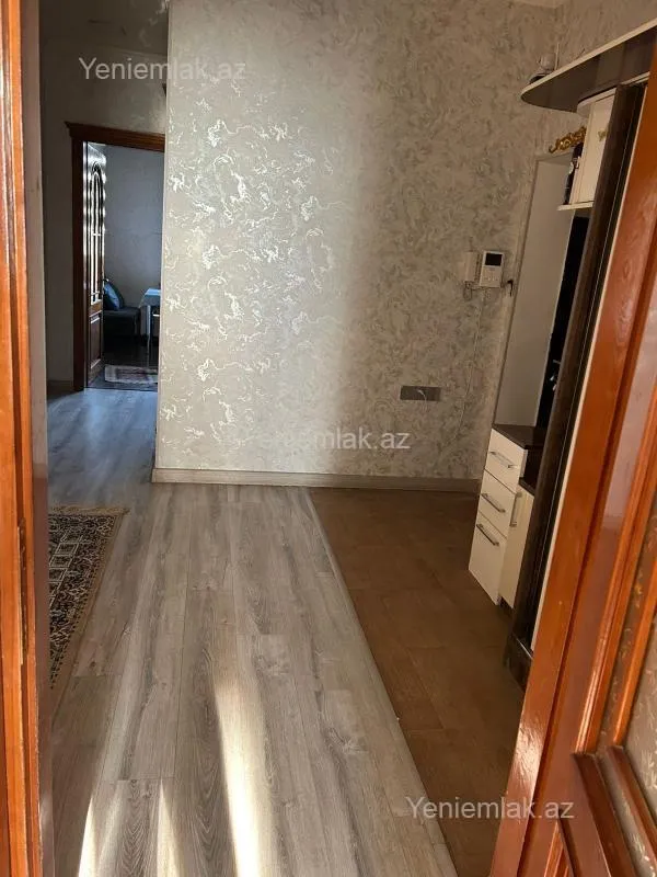 Satılır 3 otaqlı yeni tikili 110 m²