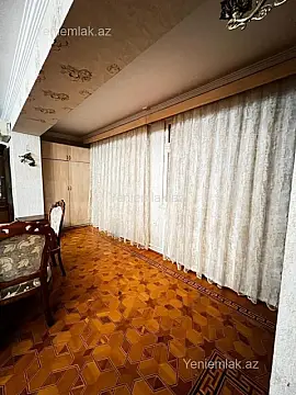 Satılır 2 otaqlı köhnə tikili 75 m²