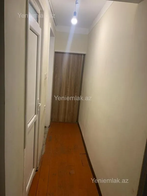 Satılır 3 otaqlı köhnə tikili 68 m²