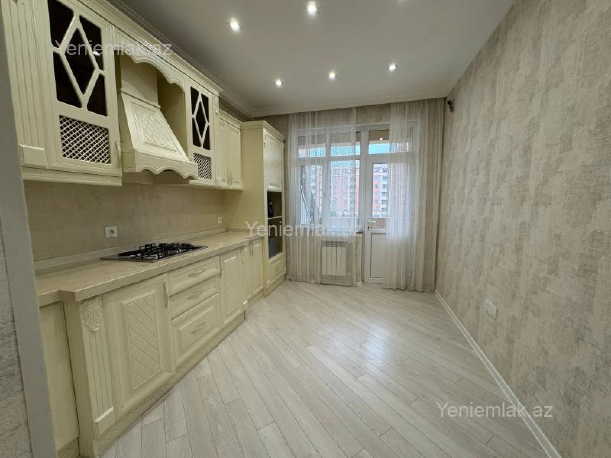 Satılır 3 otaqlı yeni tikili 90 m²