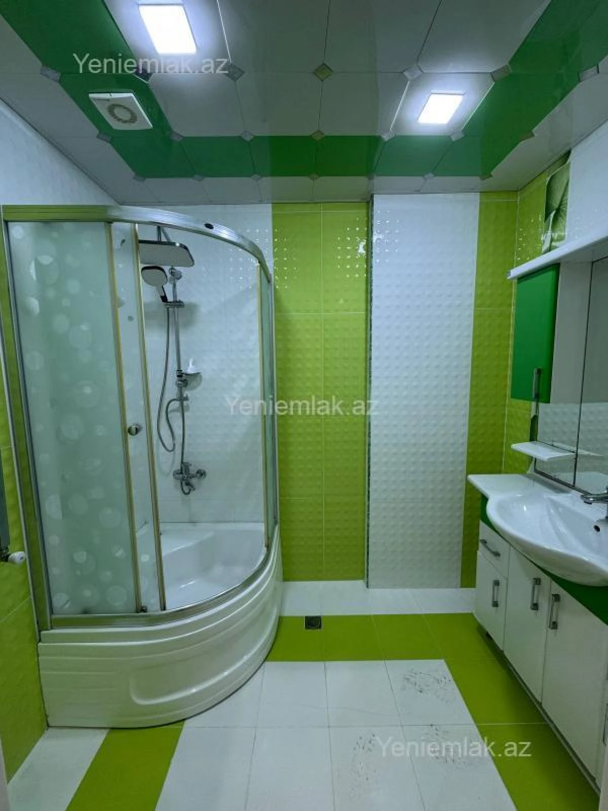 Satılır 3 otaqlı yeni tikili 90 m²