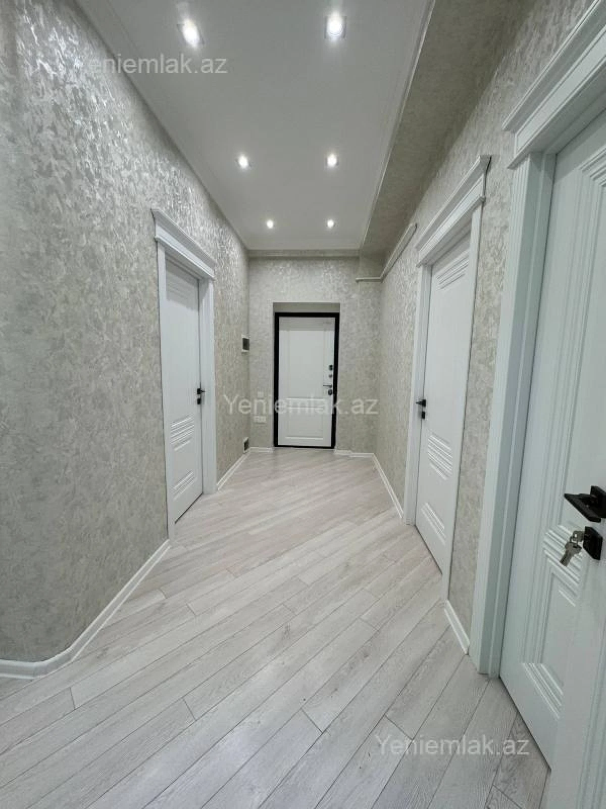 Satılır 3 otaqlı yeni tikili 90 m²