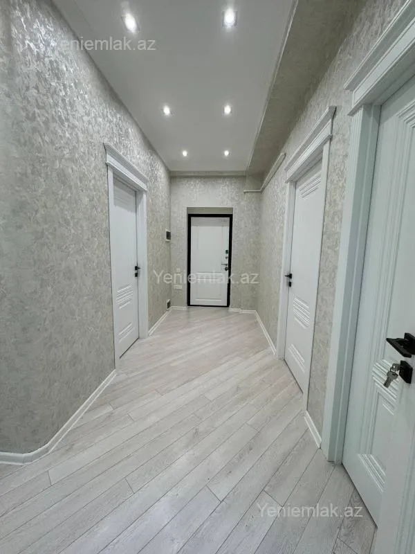 Satılır 3 otaqlı yeni tikili 90 m²