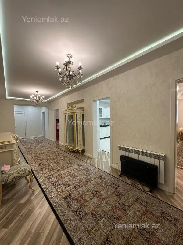 Satılır 3 otaqlı yeni tikili 130 m²