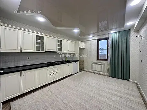 Satılır 3 otaqlı yeni tikili 130 m²