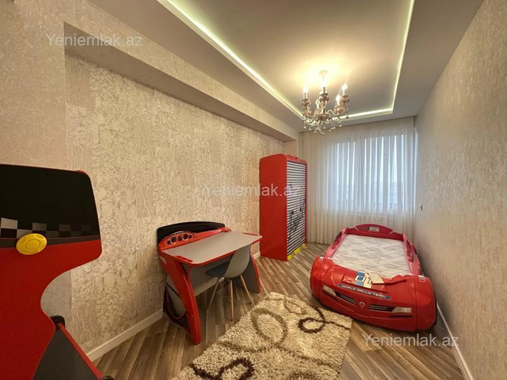 Satılır 3 otaqlı yeni tikili 130 m²
