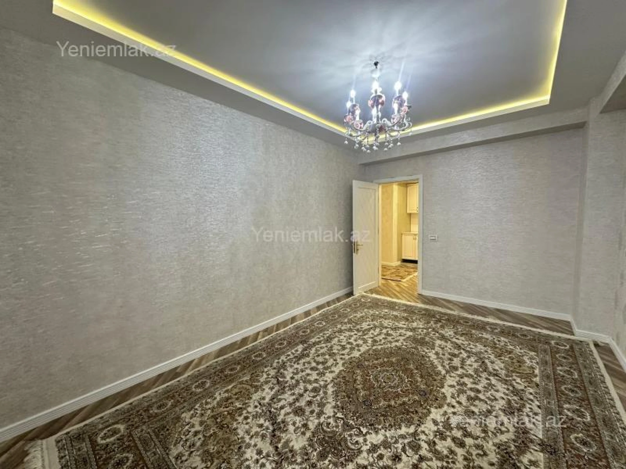 Satılır 3 otaqlı yeni tikili 130 m²