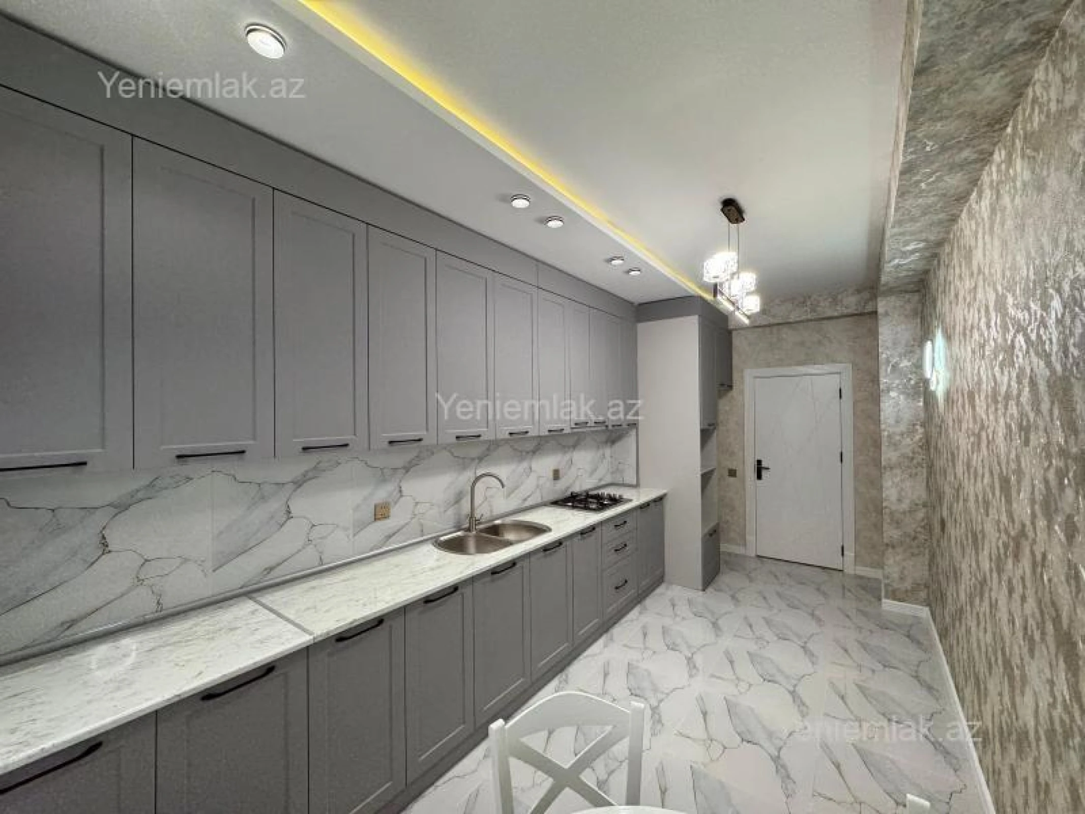 Satılır 2 otaqlı yeni tikili 88 m²