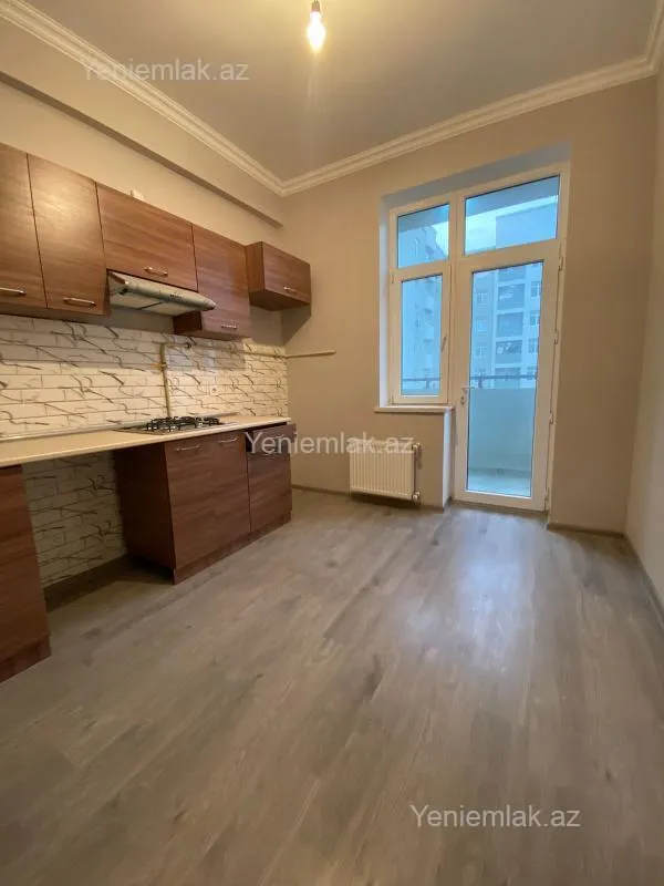 Satılır 3 otaqlı yeni tikili 75 m²