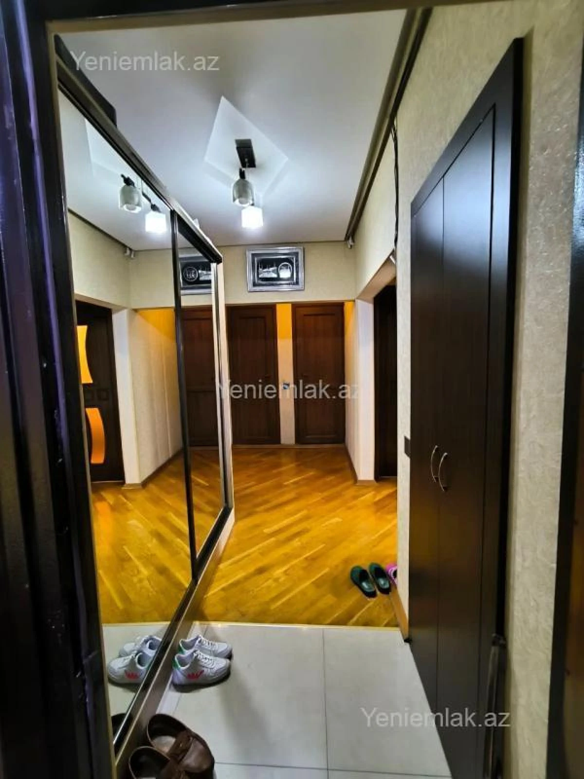 Satılır 3 otaqlı köhnə tikili 80 m²