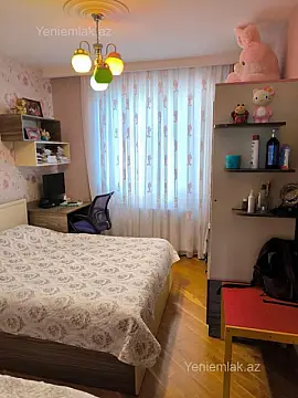 Satılır 3 otaqlı köhnə tikili 80 m²