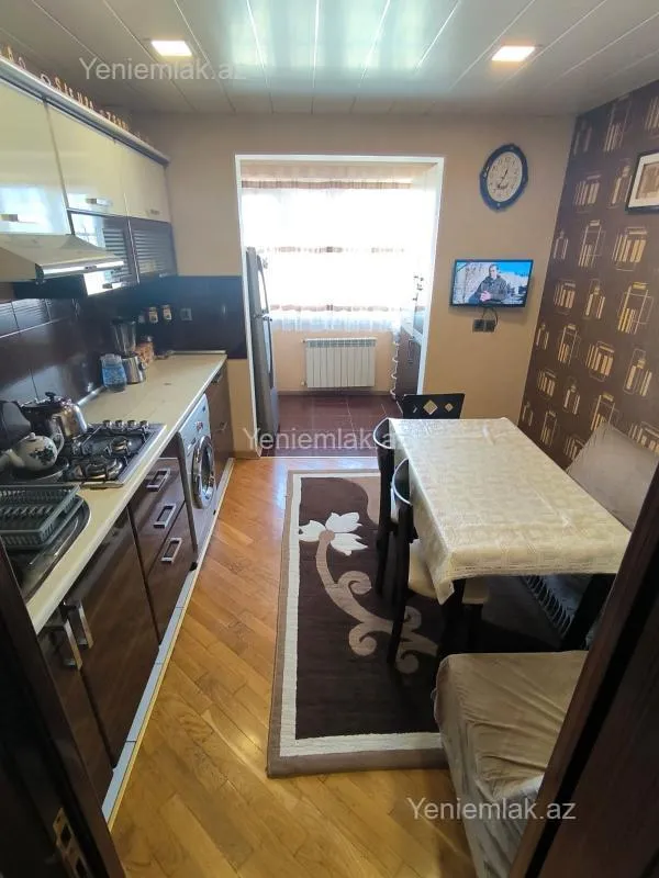 Satılır 3 otaqlı köhnə tikili 80 m²