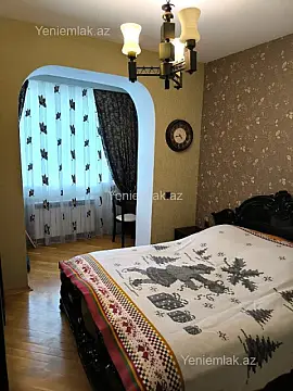 Satılır 3 otaqlı köhnə tikili 80 m²