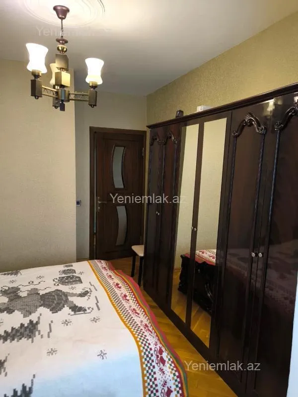 Satılır 3 otaqlı köhnə tikili 80 m²