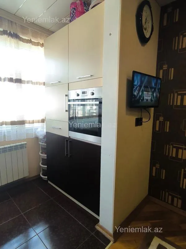 Satılır 3 otaqlı köhnə tikili 80 m²