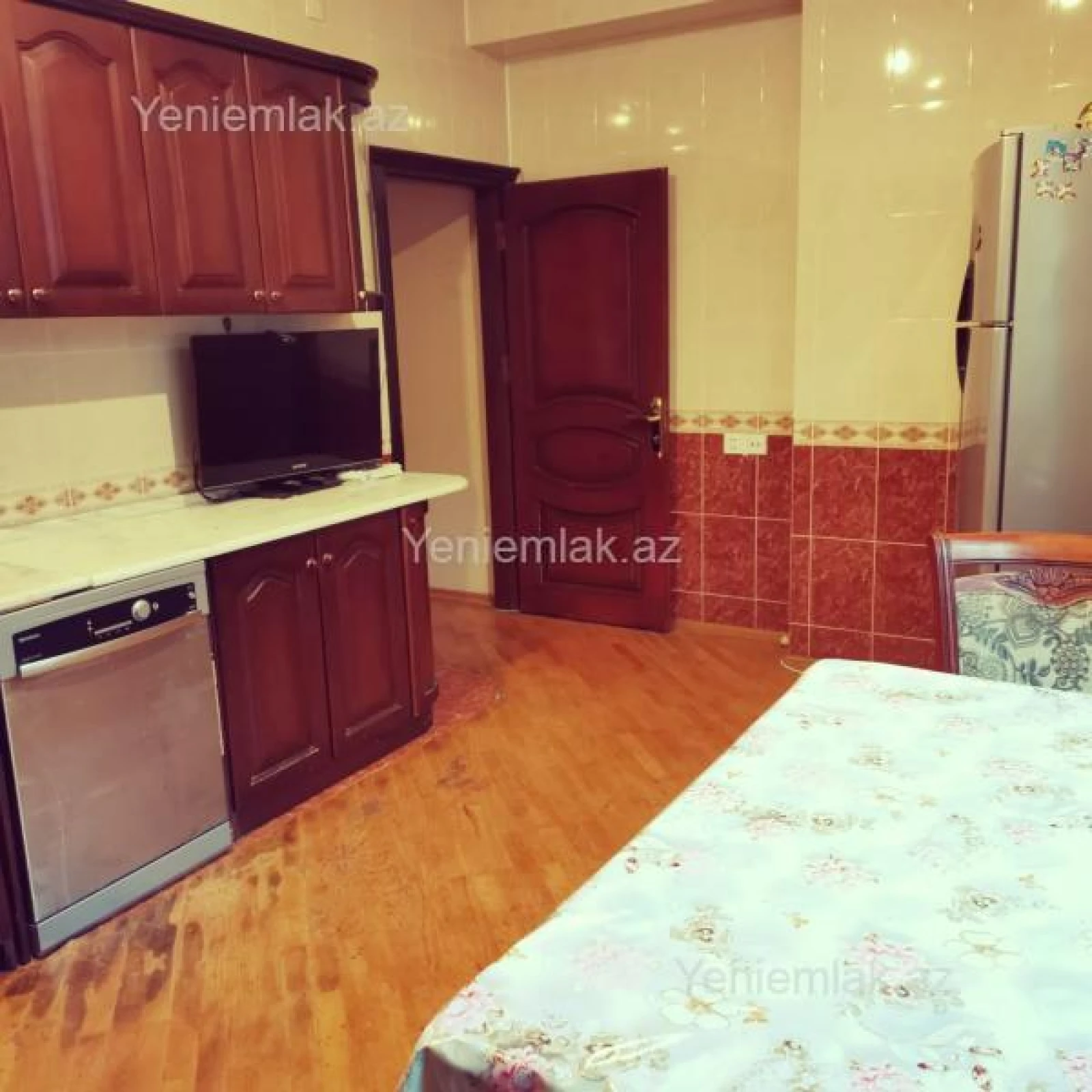 Satılır 4 otaqlı yeni tikili 175 m²